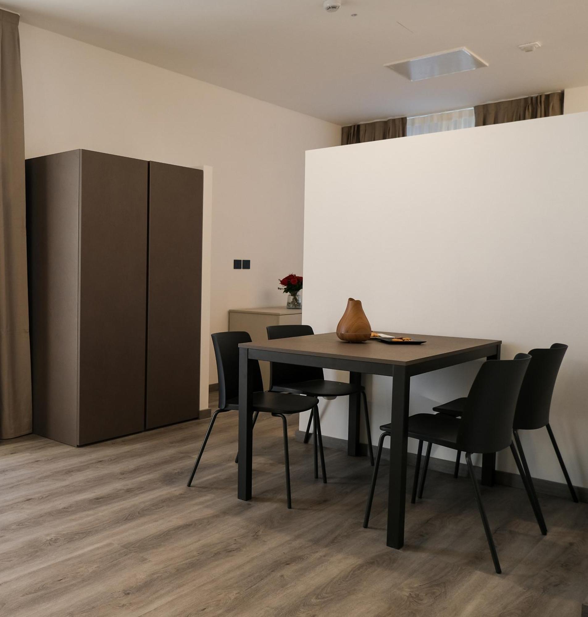 Emerald Green Residence Caldiero Luaran gambar